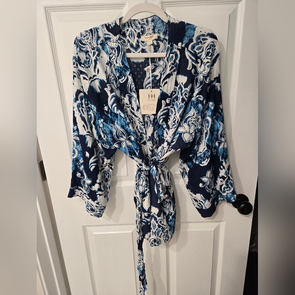 Haute Hippie Blue and White Floral Kimono With Belt Medium